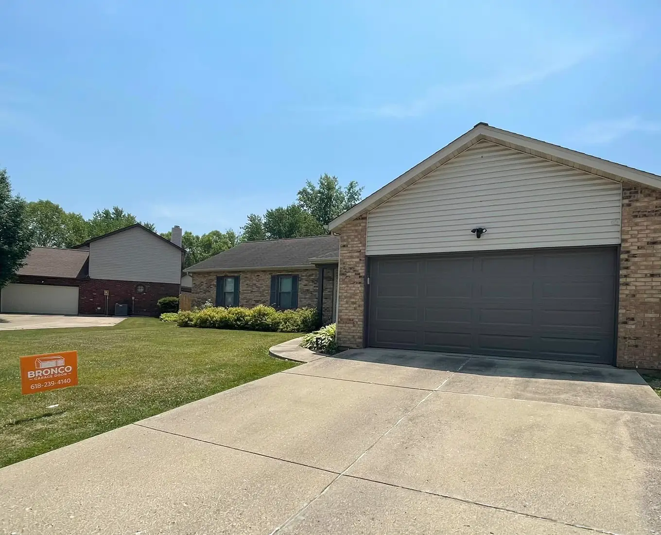 Residential garage door services in Belleville IL